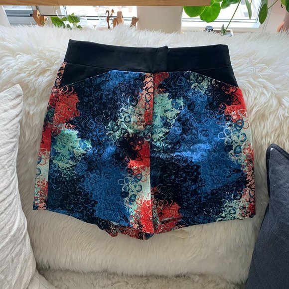 High Waisted, Pattern Shorts - Picture 1 of 7